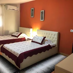 Modern By Ceni, Apartment